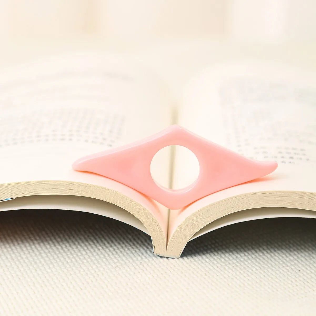 Acrylic Bookmark Thumb Book Holder
